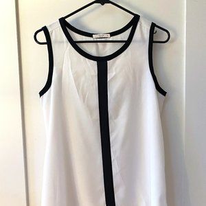 Le Lis Black and White Tank